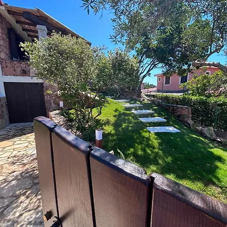 Ferienhaus Tavolara Relax Con Giardino Vicino Al Mare Monte Petrosu